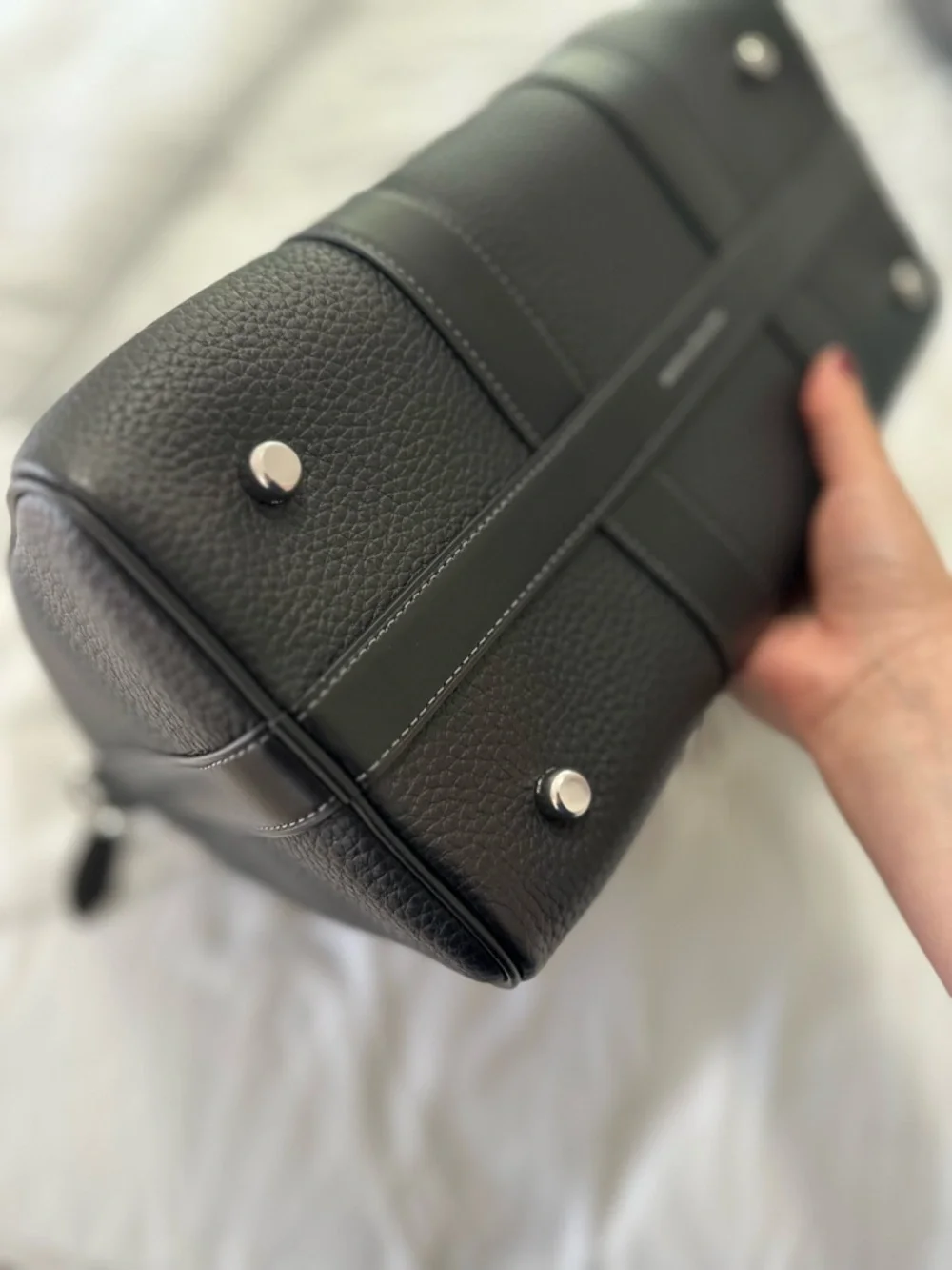 Coach Compass 35 in Black Leather-Like New - Picture 5 of 9
